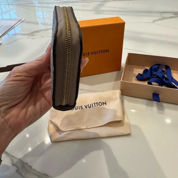 Louis Vuitton Monogram Empreinte Leather Zippy Coin Purse - Tourterelle - Picture 13 of 14